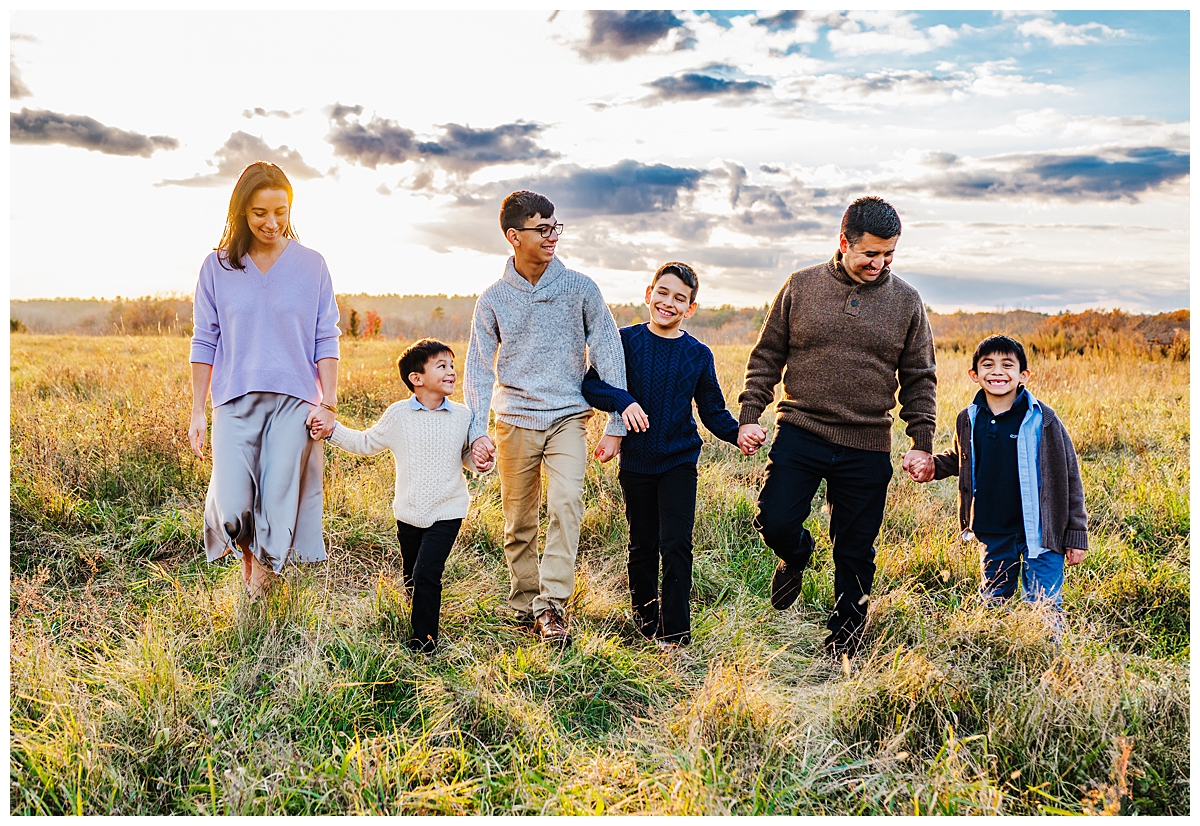 what to wear for a family photoshoot coordinated knit sweaters fall field session
